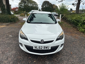 Used Vauxhall Astra 2012 for sale - 76104475: Photo 2