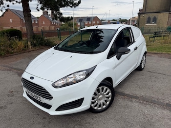 Used Ford Fiesta 2016 for sale - 79271736: Photo