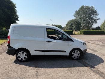 Used Ford Transit Courier 2018 for sale - 78950040: Photo