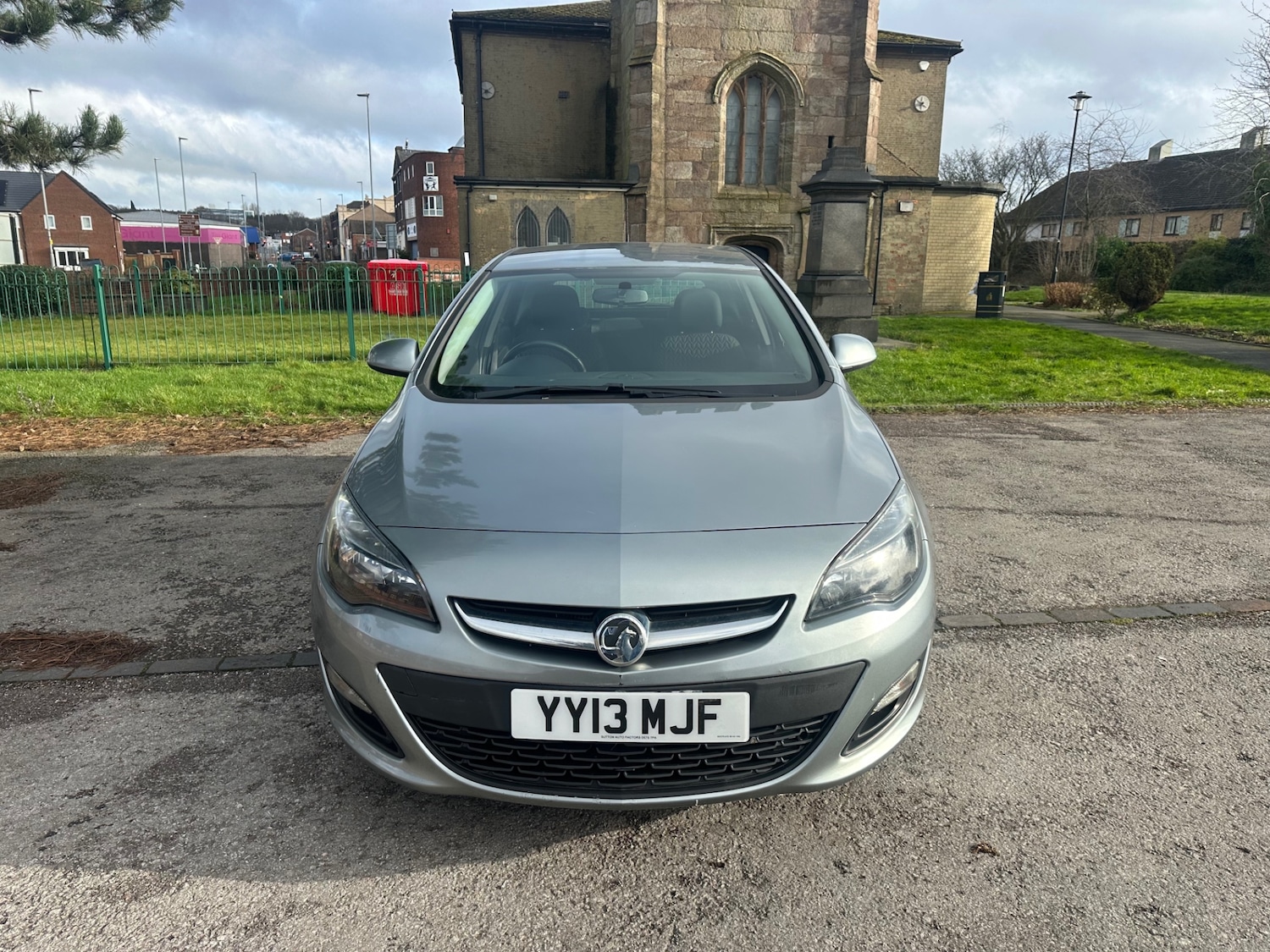 Used Vauxhall Astra 2013 for sale - 77311248: Photo 2