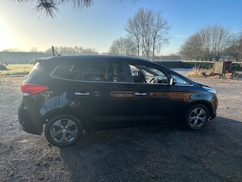 Used Kia Carens 2014 for sale - 77079496: Photo