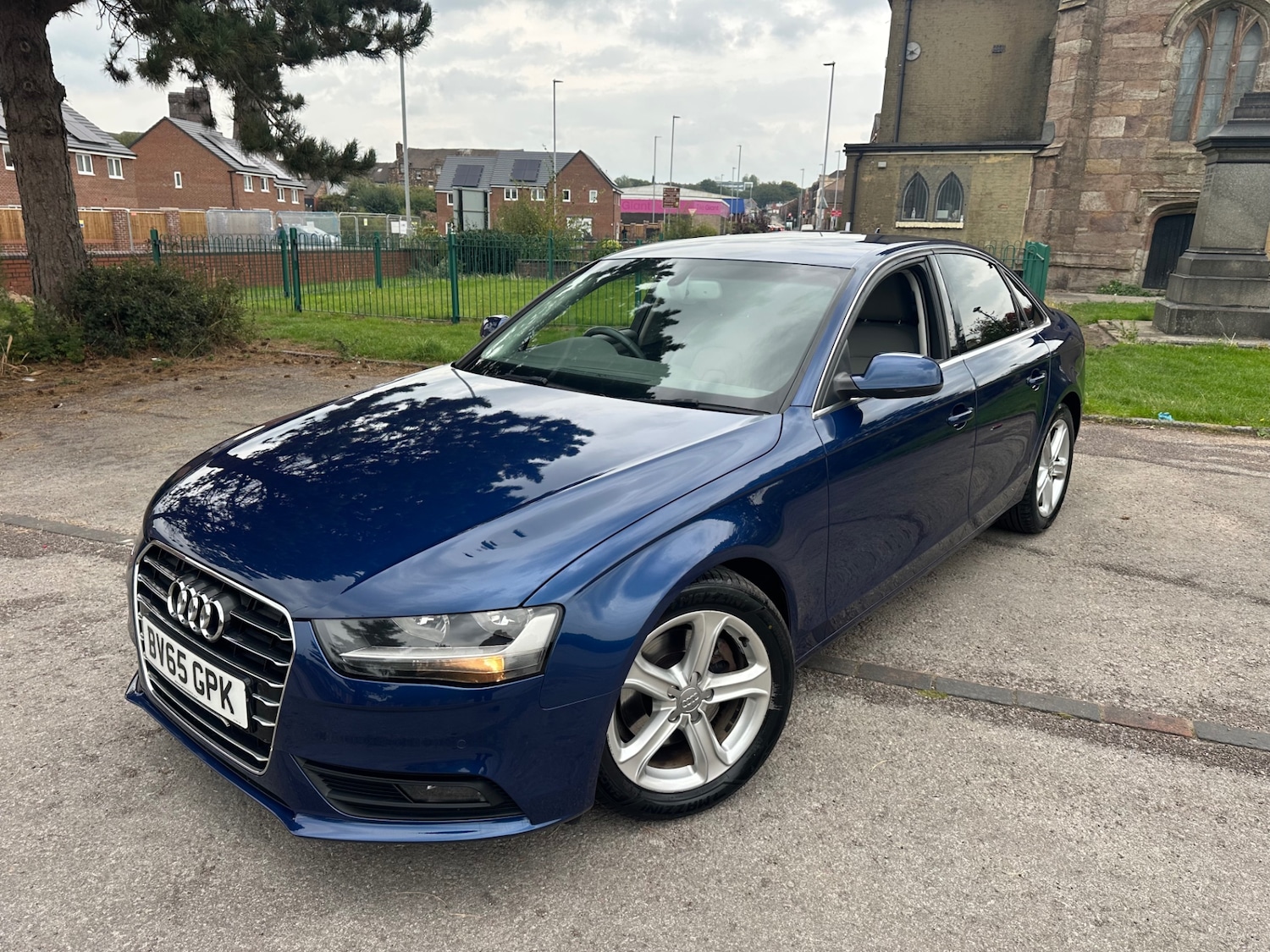 Used Audi A4 2015 for sale - 76102224: Photo 3