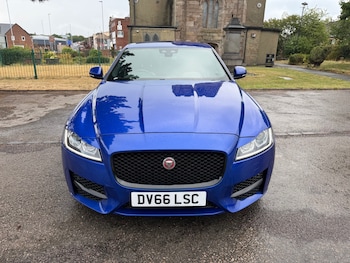 Used Jaguar XF 2016 for sale - 79528029: Photo