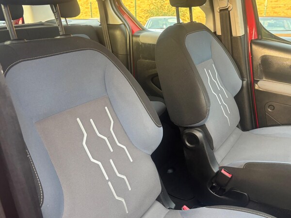 Used Peugeot Partner Tepee 2014 for sale - 76214904: Photo 21