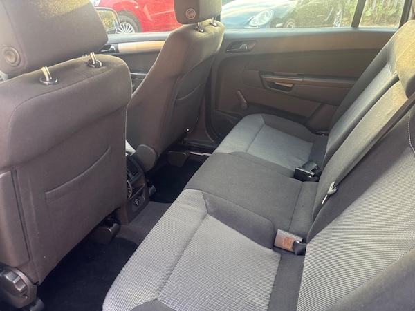 Used Vauxhall Zafira 2010 for sale - 76215470: Photo 12