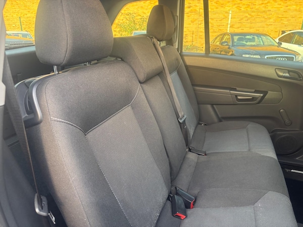Used Vauxhall Zafira 2010 for sale - 76215470: Photo 15