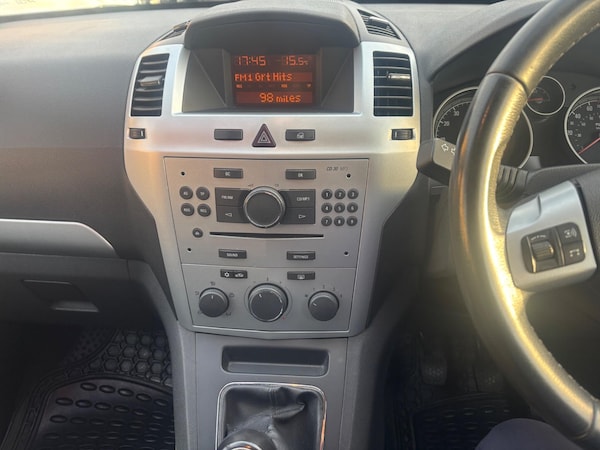 Used Vauxhall Zafira 2010 for sale - 76215470: Photo 17