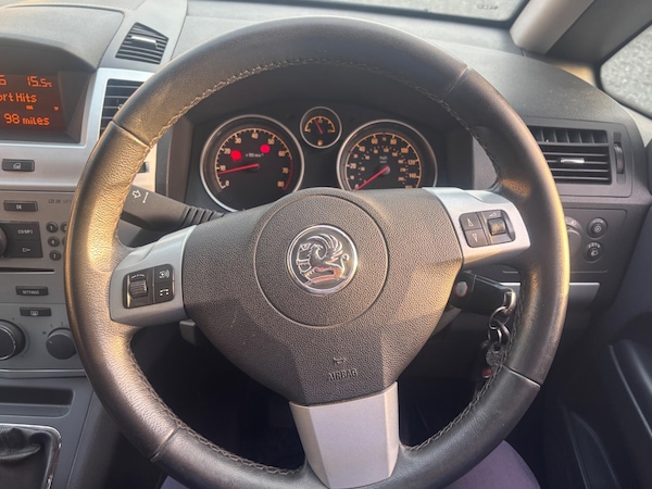 Used Vauxhall Zafira 2010 for sale - 76215470: Photo 19