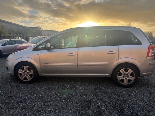 Used Vauxhall Zafira 2010 for sale - 76215470: Photo 4