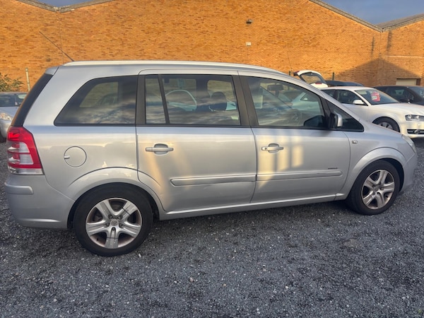 Used Vauxhall Zafira 2010 for sale - 76215470: Photo 8