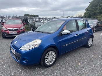Used Renault Clio 2010 for sale - 75552943: Photo