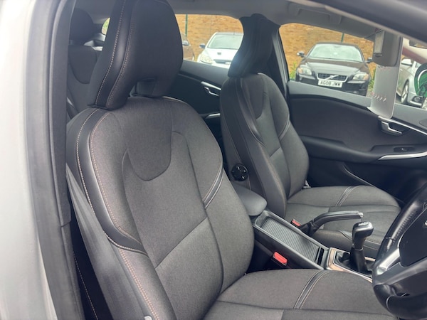 Used Volvo V40 Cross Country 2014 for sale - 75302264: Photo 14