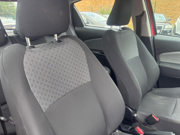 Used Toyota Yaris 2015 for sale - 75588516: Photo 12