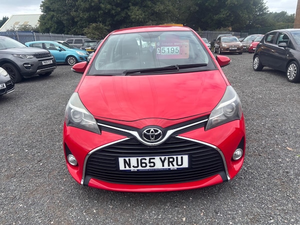 Used Toyota Yaris 2015 for sale - 75588516: Photo 2