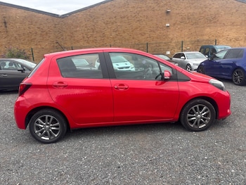 Used Toyota Yaris 2015 for sale - 75588516: Photo
