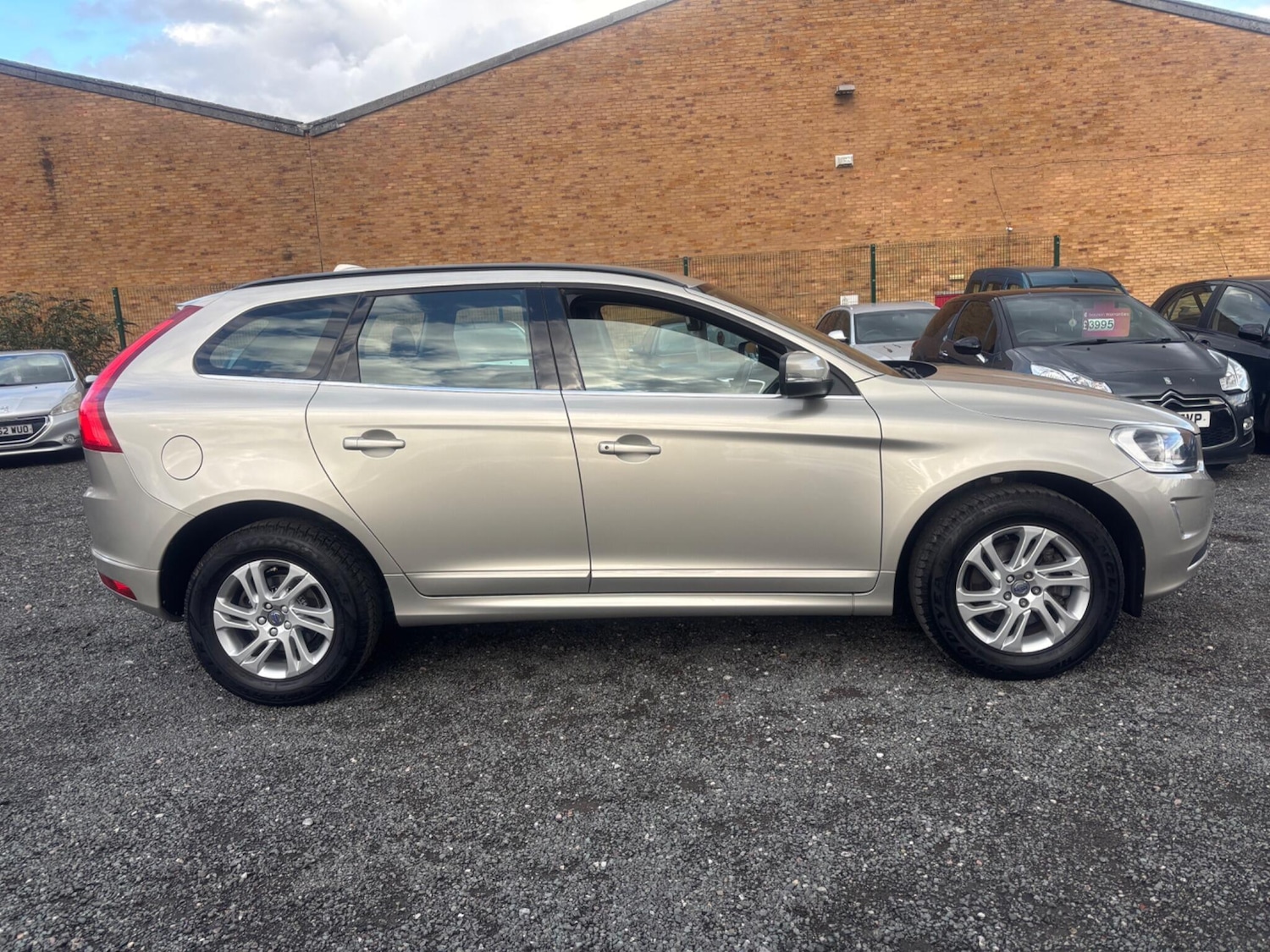 Used Volvo XC60 2016 for sale - 76349351: Photo 11