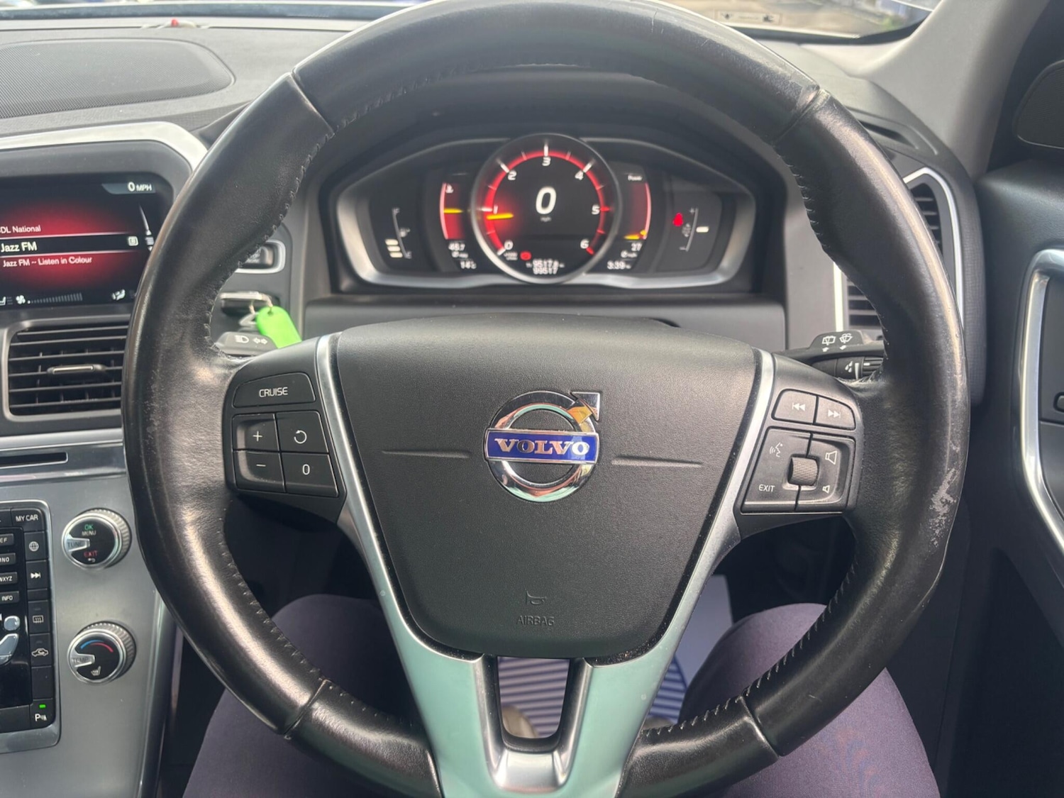 Used Volvo XC60 2016 for sale - 76349351: Photo 23