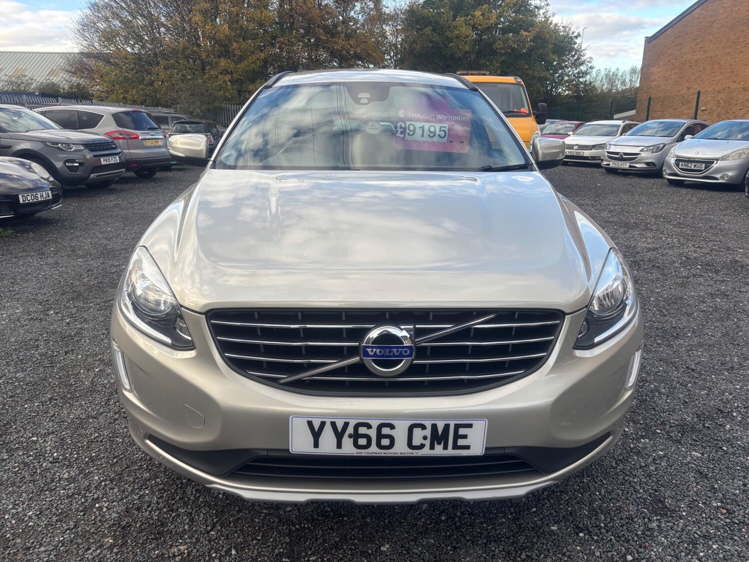 Used Volvo XC60 2016 for sale - 76349351: Photo 3