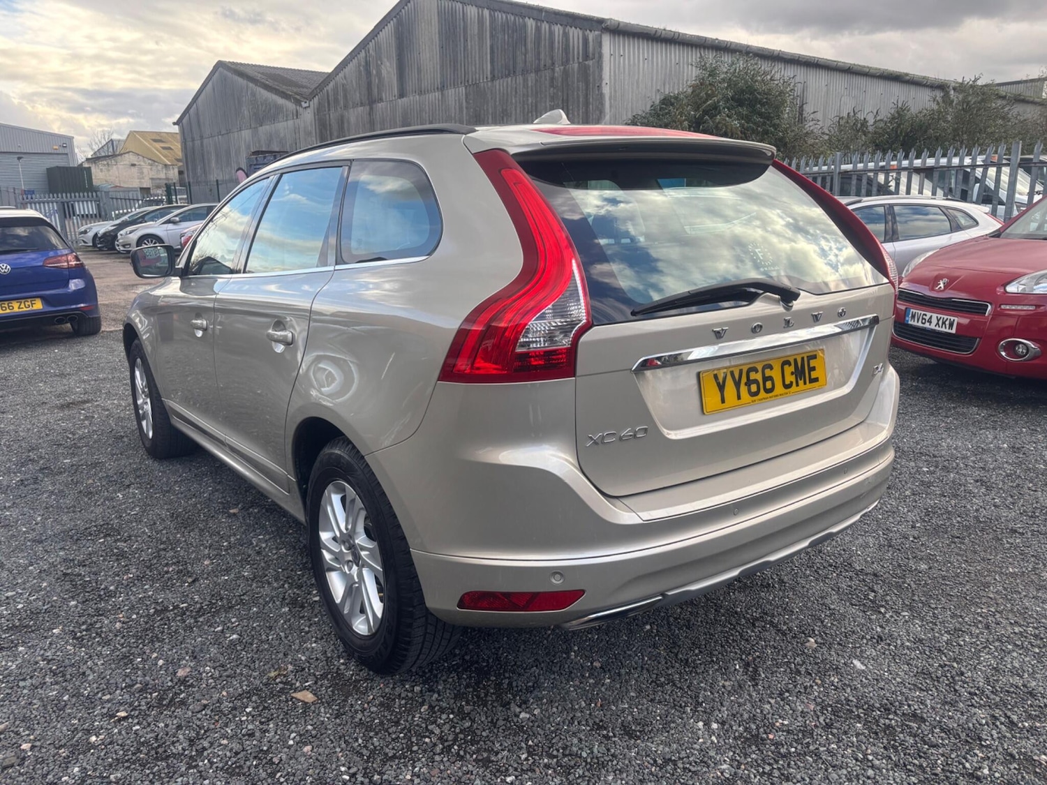 Used Volvo XC60 2016 for sale - 76349351: Photo 7