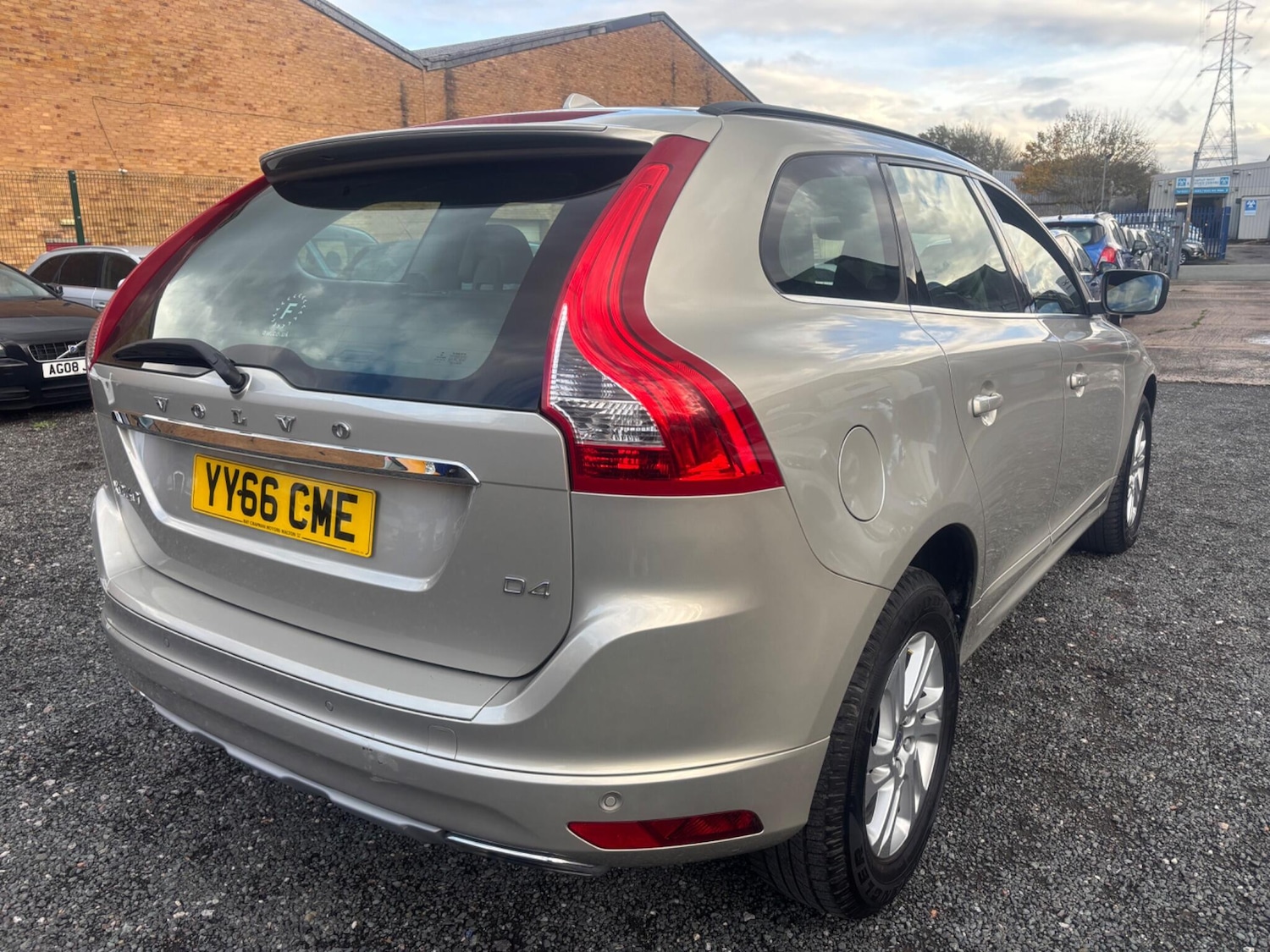 Used Volvo XC60 2016 for sale - 76349351: Photo 9