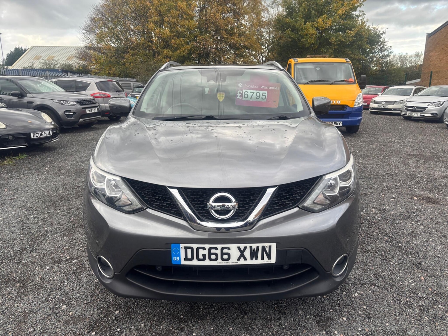 Used Nissan Qashqai 2016 for sale - 76361494: Photo 2