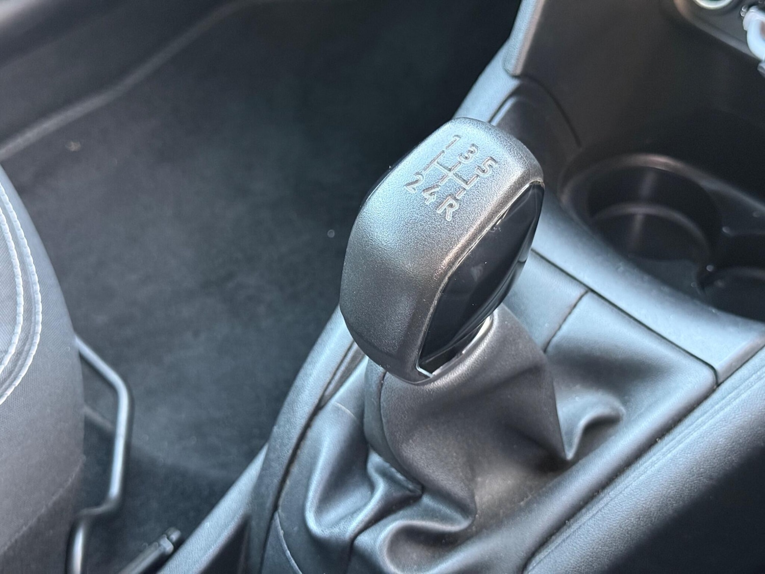 Used Peugeot 208 2017 for sale - 76472775: Photo 13