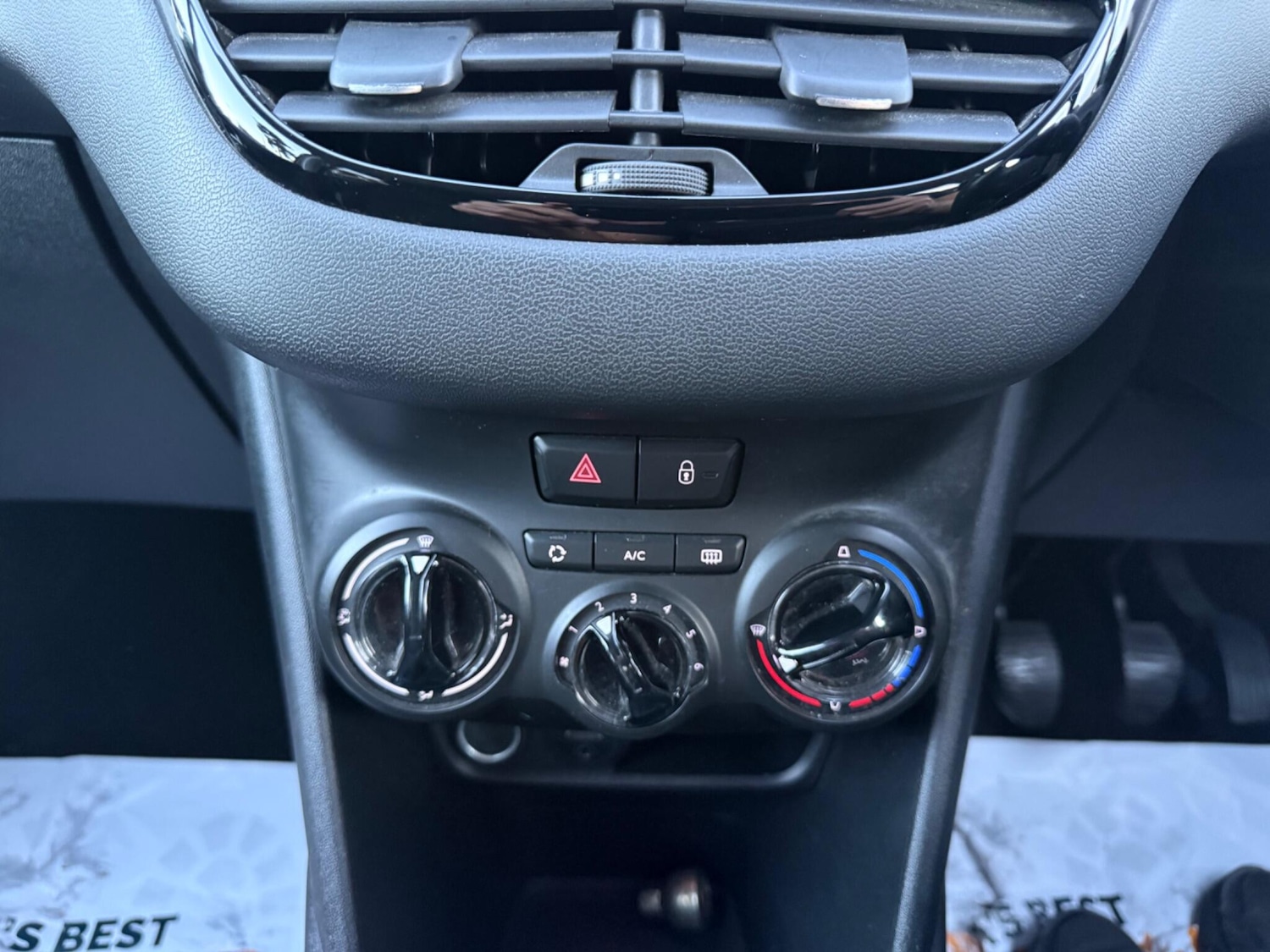 Used Peugeot 208 2014 for sale - 76432477: Photo 19