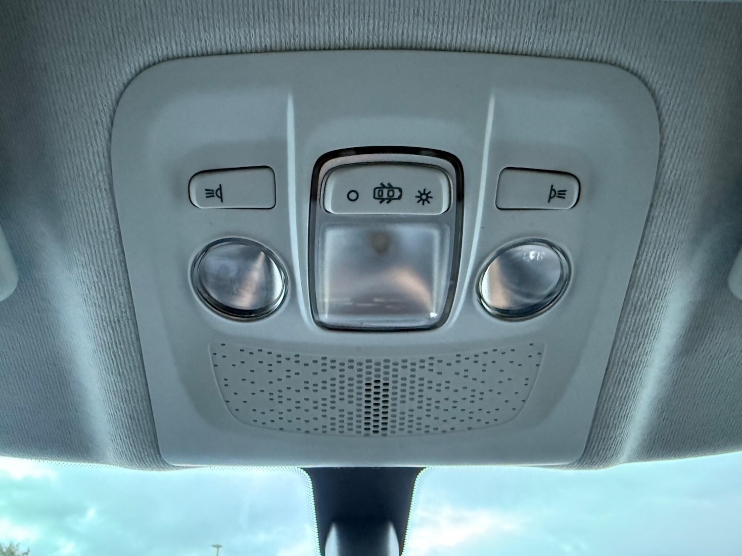 Used Peugeot 208 2014 for sale - 76432477: Photo 21