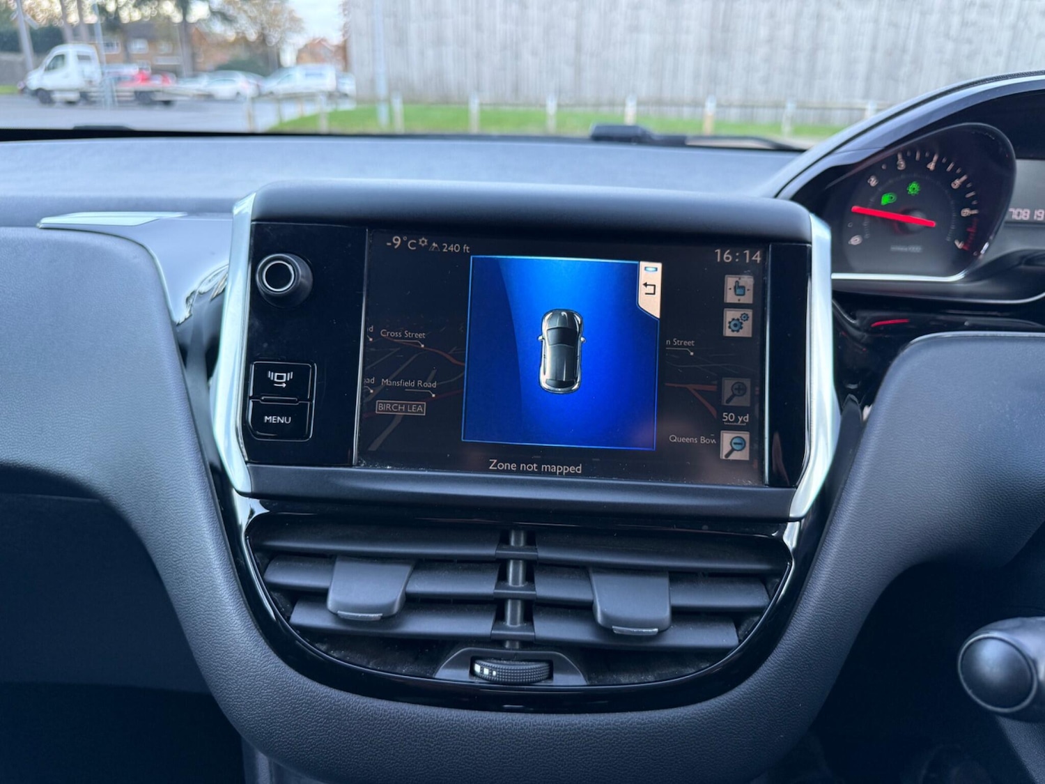 Used Peugeot 208 2014 for sale - 76432477: Photo 28