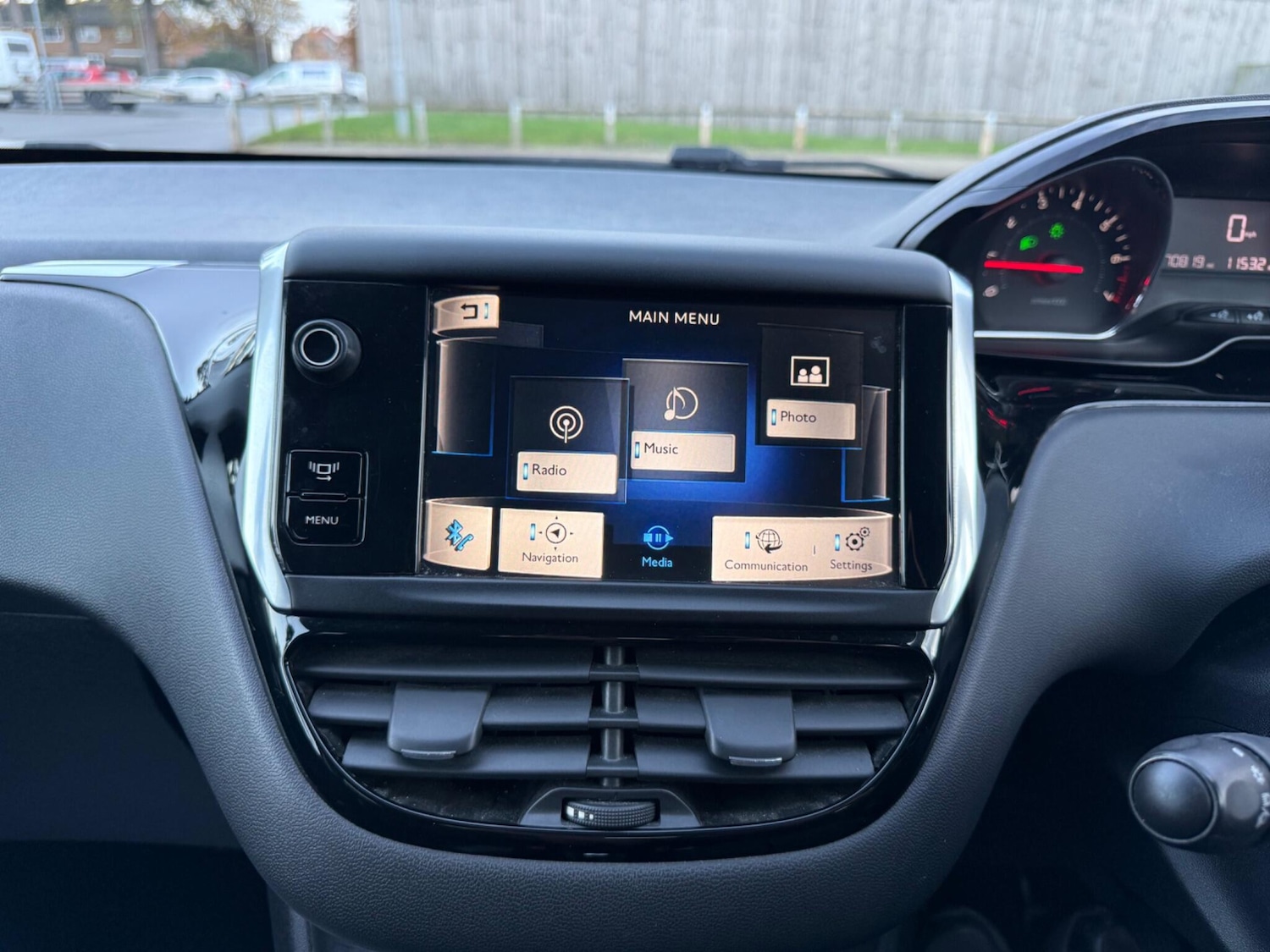 Used Peugeot 208 2014 for sale - 76432477: Photo 31