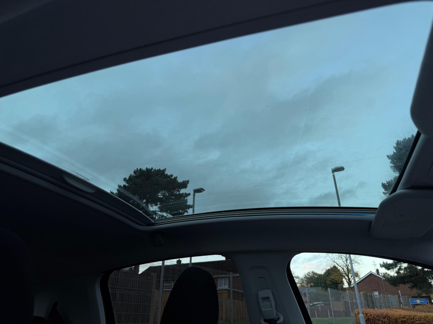 Used Peugeot 208 2014 for sale - 76432477: Photo 37