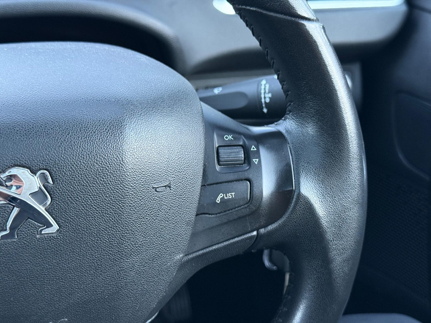 Used Peugeot 208 2014 for sale - 76432477: Photo 45