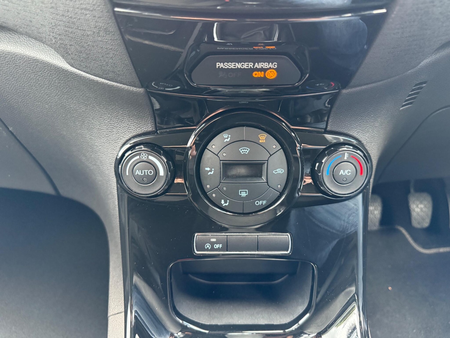 Used Ford Fiesta 2016 for sale - 76398073: Photo 13