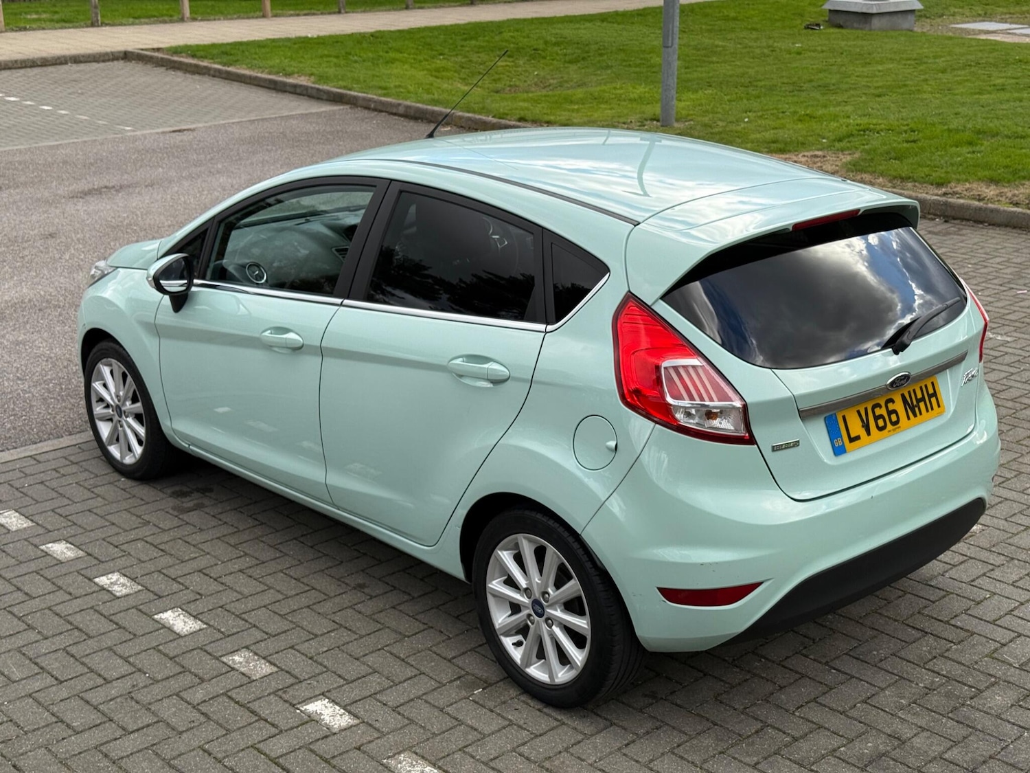 Used Ford Fiesta 2016 for sale - 76398073: Photo 5