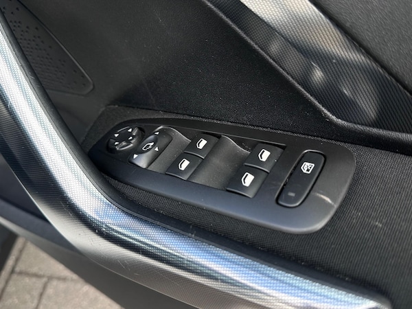 Used Peugeot 2008 2018 for sale - 76041868: Photo 17