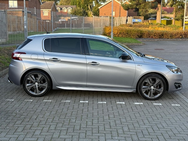 Used Peugeot 308 2017 for sale - 76189057: Photo 11