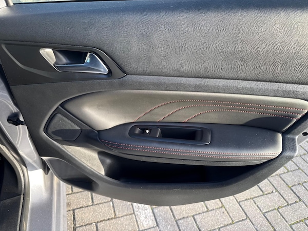 Used Peugeot 308 2017 for sale - 76189057: Photo 24