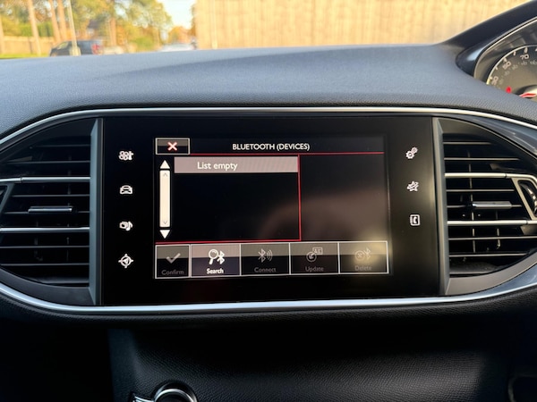Used Peugeot 308 2017 for sale - 76189057: Photo 28