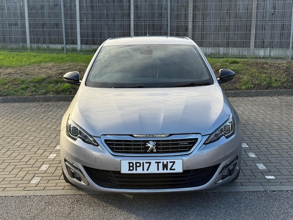 Used Peugeot 308 2017 for sale - 76189057: Photo 2
