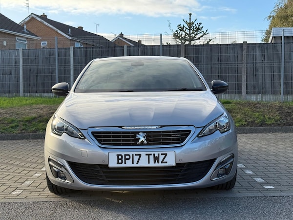Used Peugeot 308 2017 for sale - 76189057: Photo 6