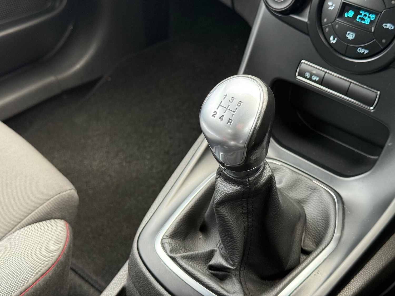 Used Ford Fiesta 2016 for sale - 76473400: Photo 12