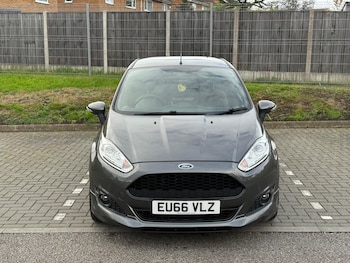 Used Ford Fiesta 2016 for sale - 76473400: Photo