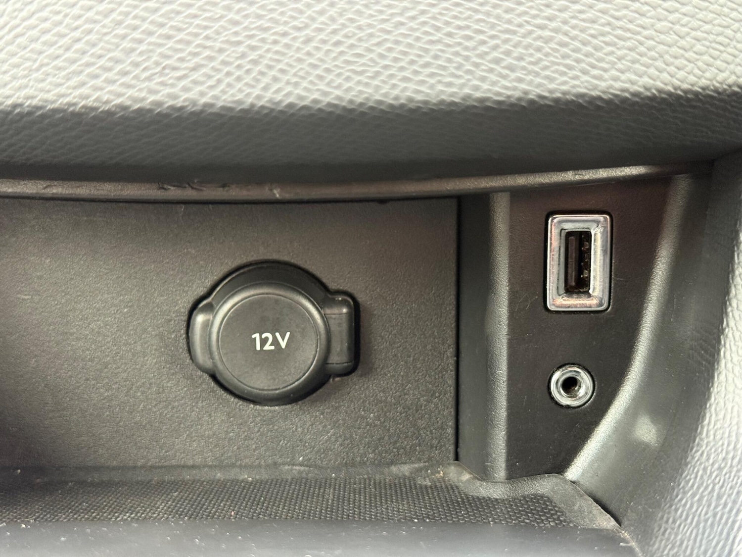 Used Peugeot 308 2016 for sale - 76377988: Photo 18