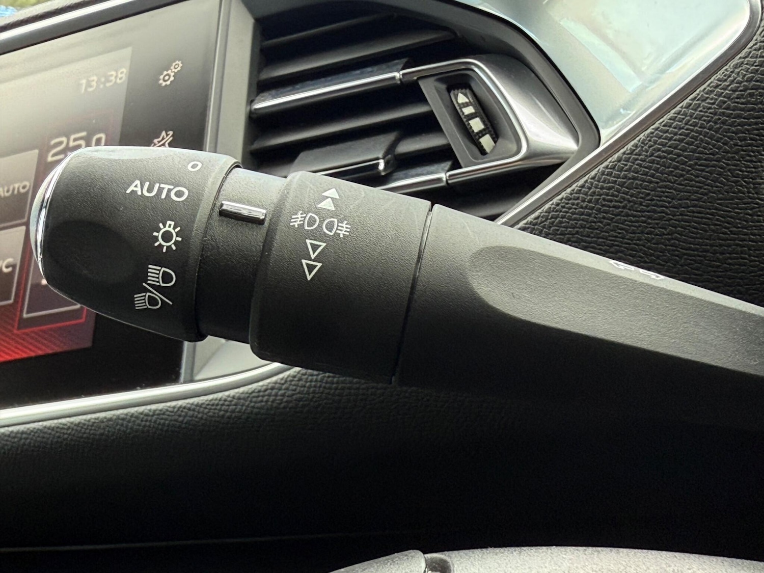 Used Peugeot 308 2016 for sale - 76377988: Photo 20