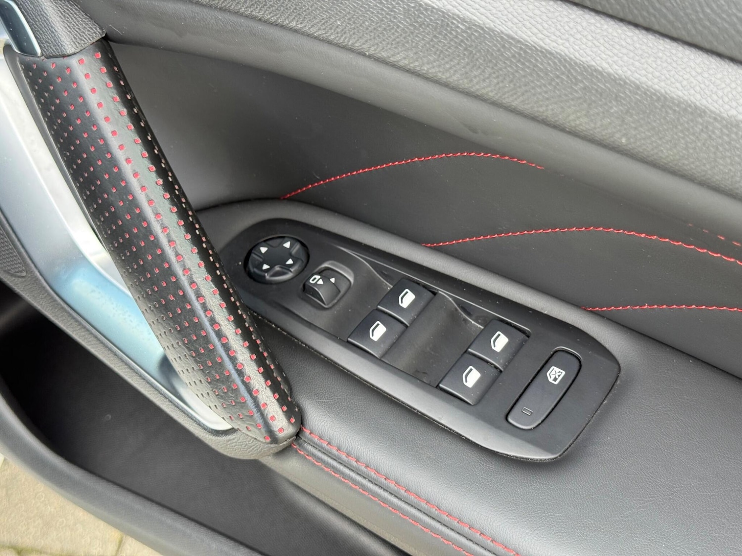 Used Peugeot 308 2016 for sale - 76377988: Photo 24