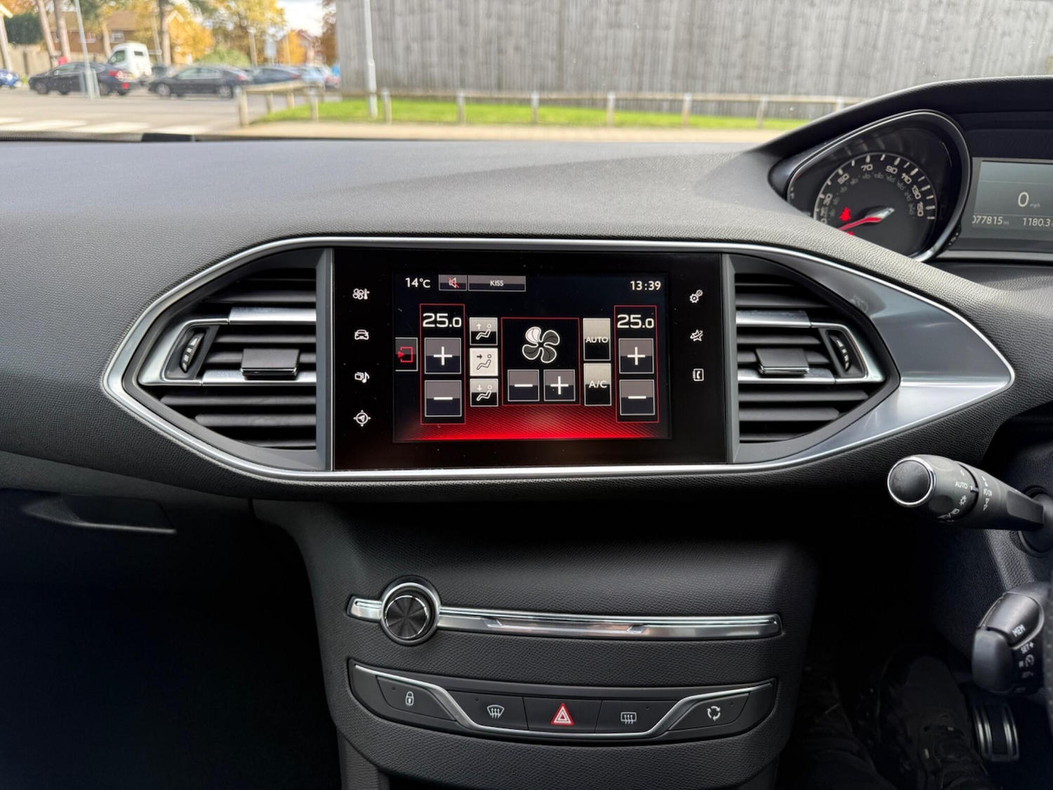 Used Peugeot 308 2016 for sale - 76377988: Photo 32