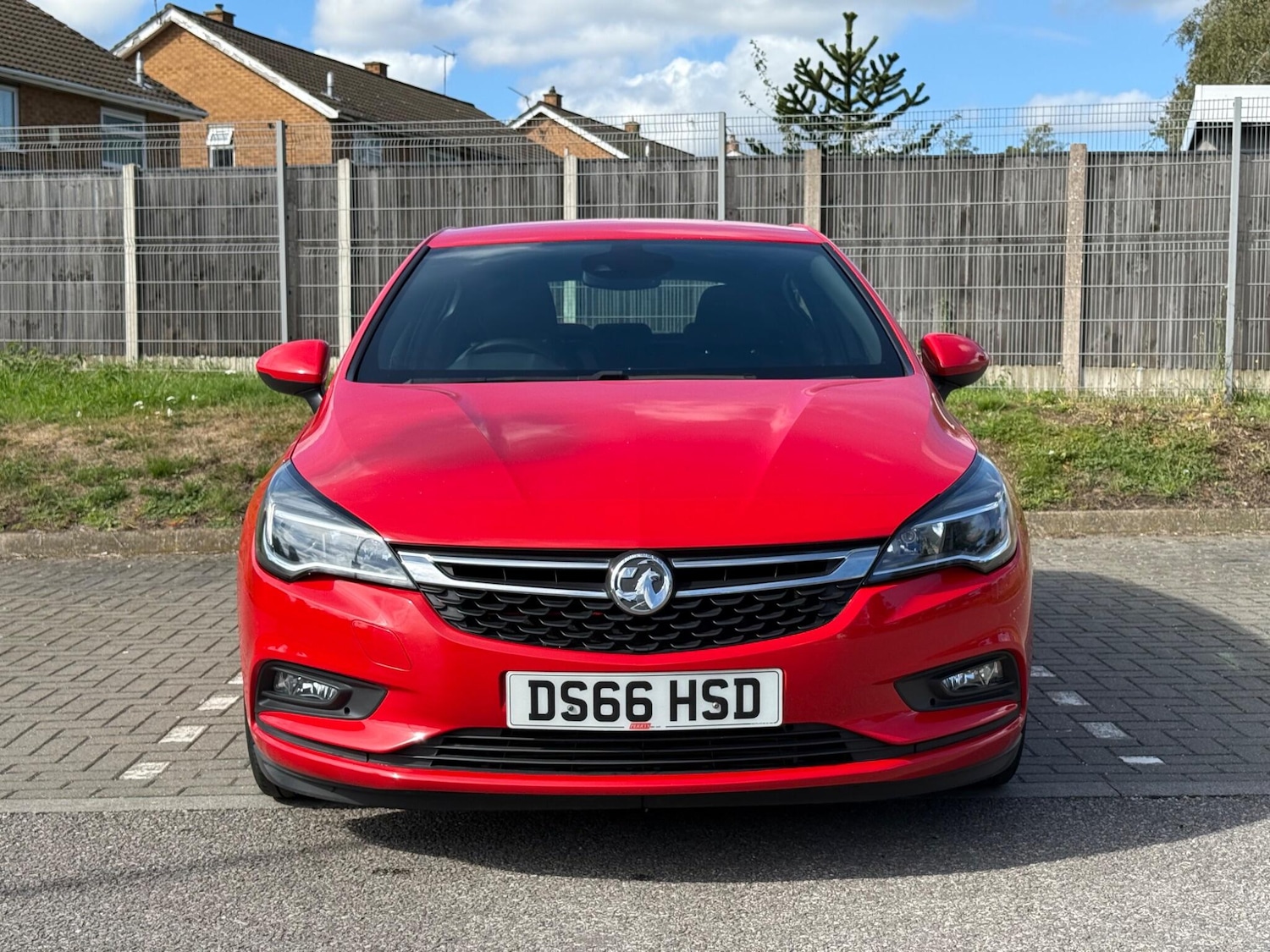 Used Vauxhall Astra 2016 for sale - 76043230: Photo 3
