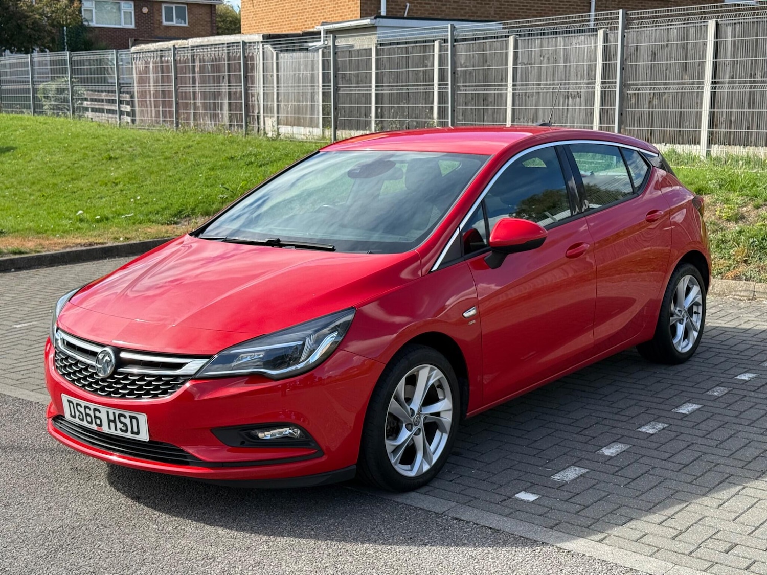 Used Vauxhall Astra 2016 for sale - 76043230: Photo 4