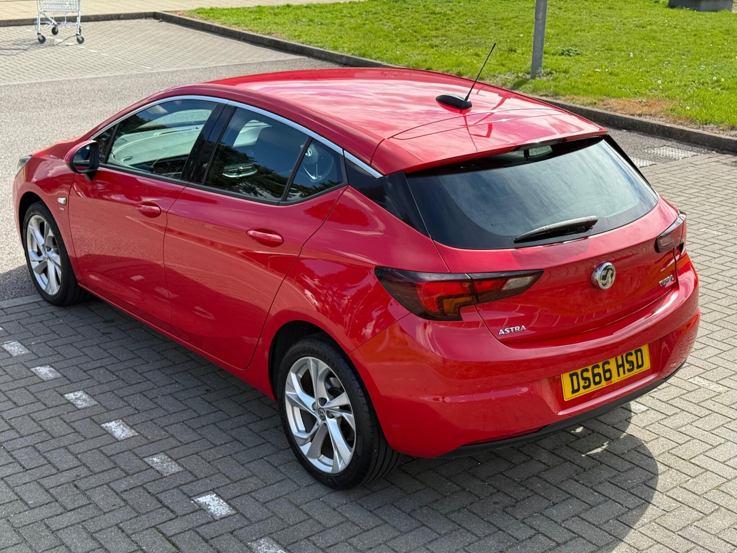 Used Vauxhall Astra 2016 for sale - 76043230: Photo 5