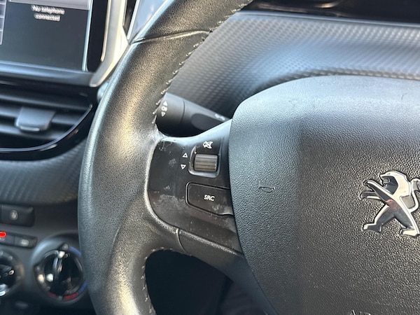 Used Peugeot 208 2015 for sale - 76189588: Photo 30